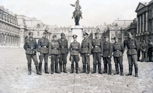 Soldats allemands dans la cour d’Honneur