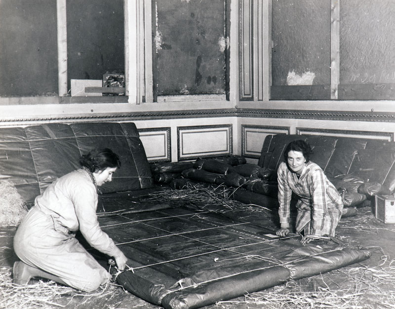 Emballage d’œuvres dans les appartements intérieurs du château